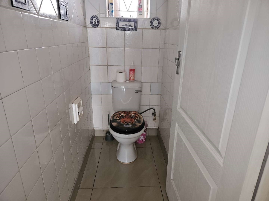 To Let 3 Bedroom Property for Rent in Verwoerdpark Northern Cape